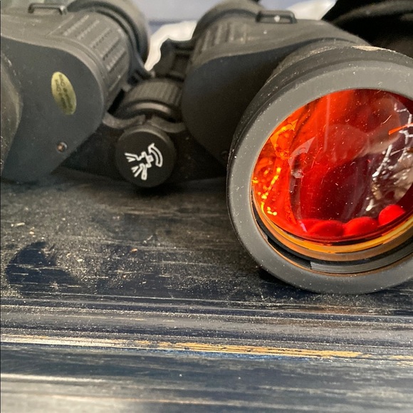 Black Binoculars for Outdoor Adventures - Picture 4 of 4